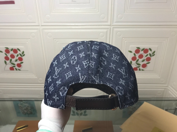 ブランド帽子側面デザイン